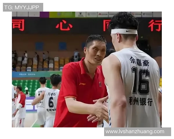 姚明私下聚餐揭秘与好友畅聊篮球人生的温馨时刻