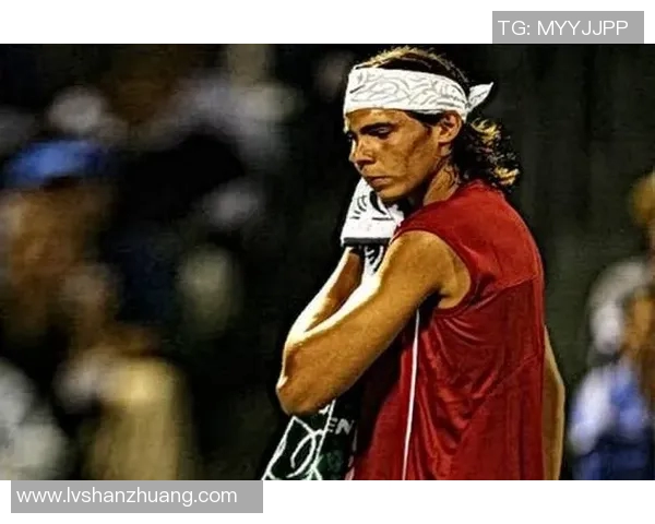 从零到百的足球传奇之路：那些改变历史的明星球员们