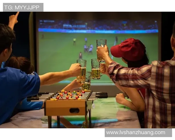 足球明星们庆祝时刻泼啤酒的精彩瞬间合集与图片分享 足球明星们庆祝时刻泼啤酒的精彩瞬间合集与图片分享