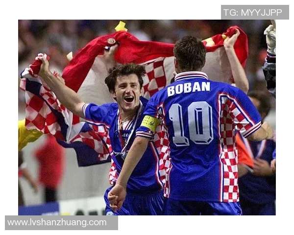 足球传奇苏克的生平成就与职业生涯全景回顾