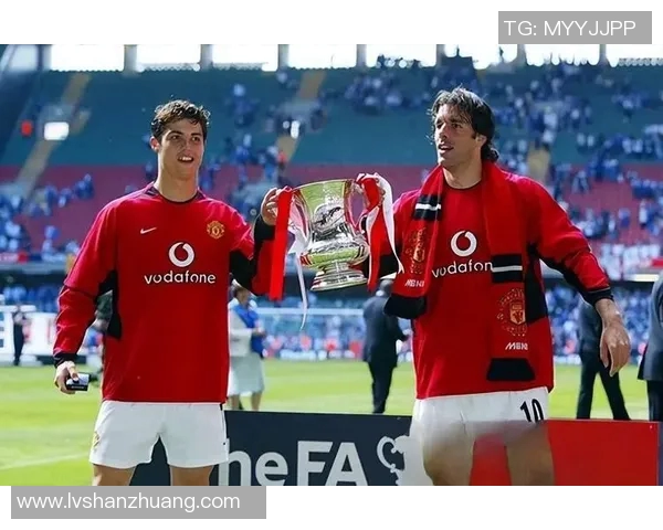 全球足球巨星之巅世界最强1号球员的传奇故事与成就解析 全球足球巨星之巅世界最强1号球员的传奇故事与成就解析