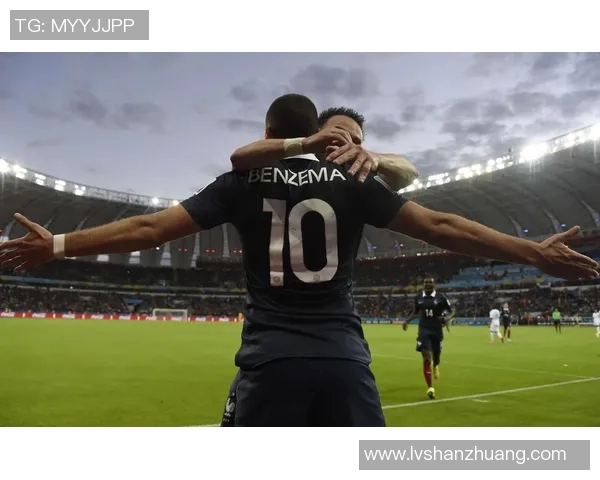 法国足球明星的璀璨星空盘点及其对世界足球的影响 法国足球明星的璀璨星空盘点及其对世界足球的影响