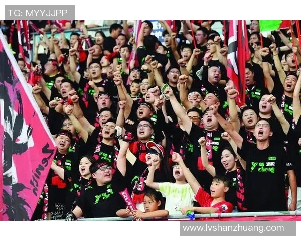 篮球迷是否对足球明星心存偏见探讨两者文化差异与运动魅力 篮球迷是否对足球明星心存偏见探讨两者文化差异与运动魅力